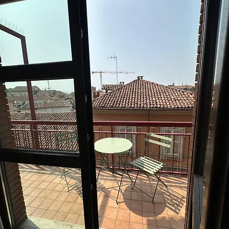 Ca Vascello- Terrazza Panoramica In Centro 阿斯蒂